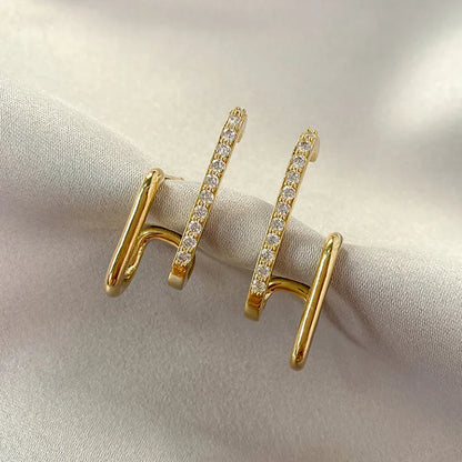 2023 New Bright Crystal Luxury Korean Unusual Claw Stud Earrings